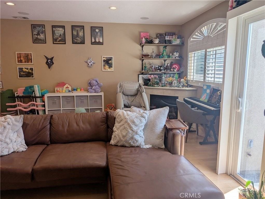 328 E Imperial Ave #6 - Photo 4 of 22