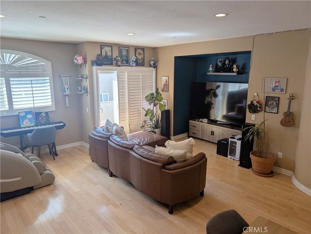 328 E Imperial Ave #6 - Photo 5 of 22