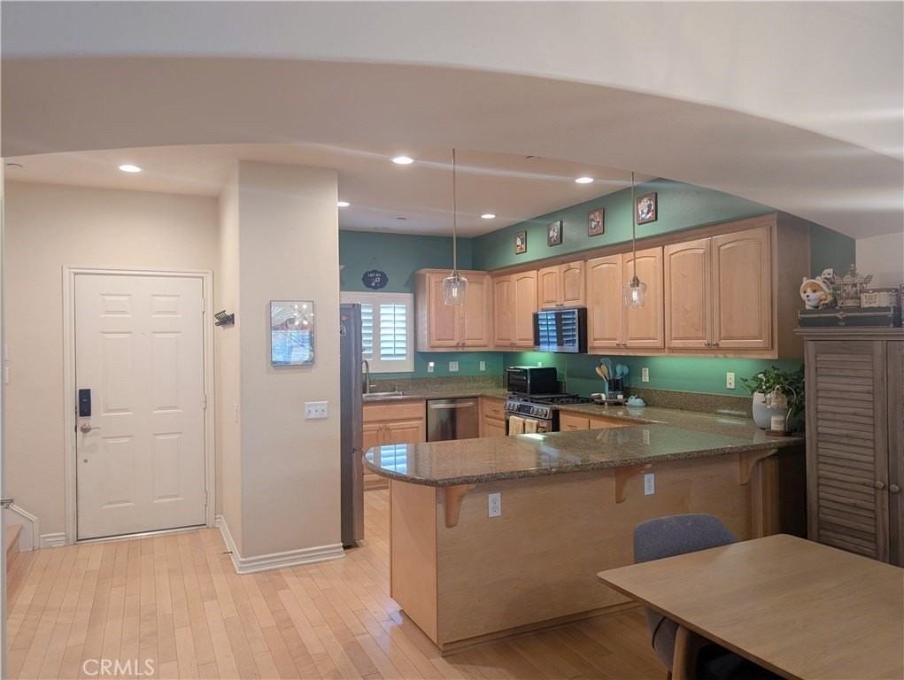 328 E Imperial Ave #6 - Photo 6 of 22
