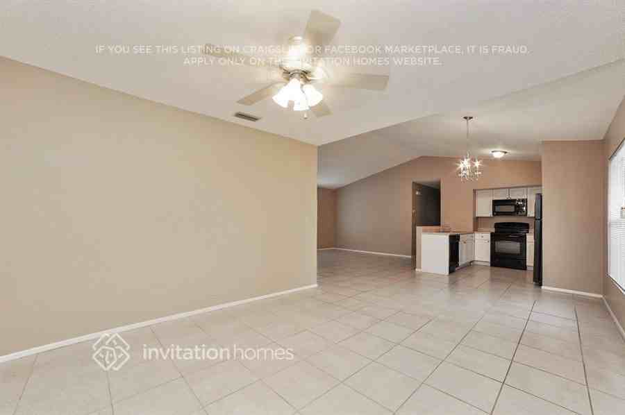 4700 Cortez Way S - Photo 5 of 14