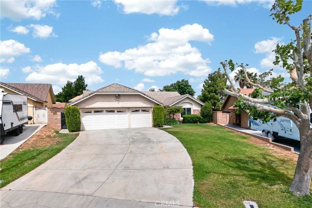 42421 Boulder Dr - Photo 4 of 49
