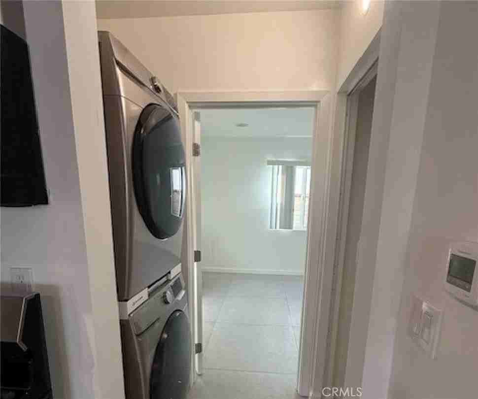 7308 Farmdale Ave - Photo 6 of 8