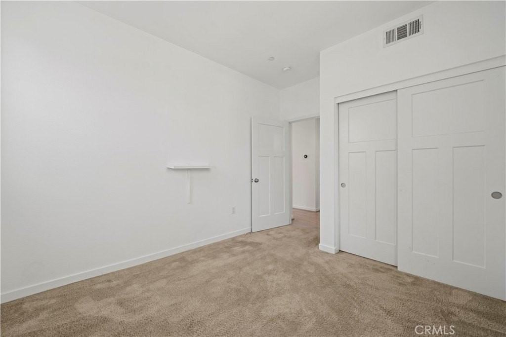 13236 Klein Ct - Photo 3 of 32