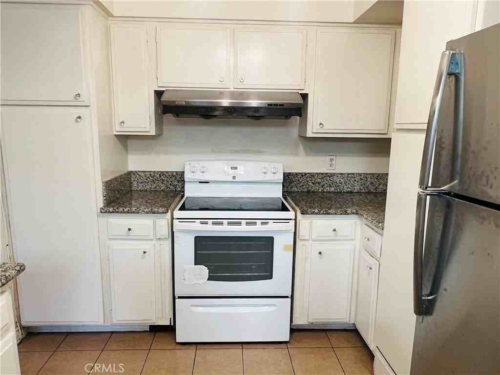471 W Duarte Rd #110 - Photo 7 of 22