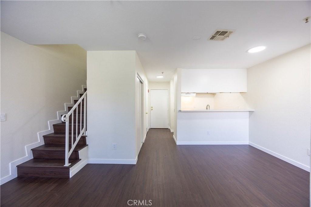 321 S Occidental Blvd #104 - Photo 6 of 15