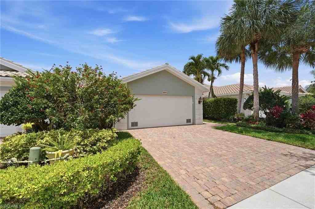 28207 Islet Trl - Photo 4 of 26