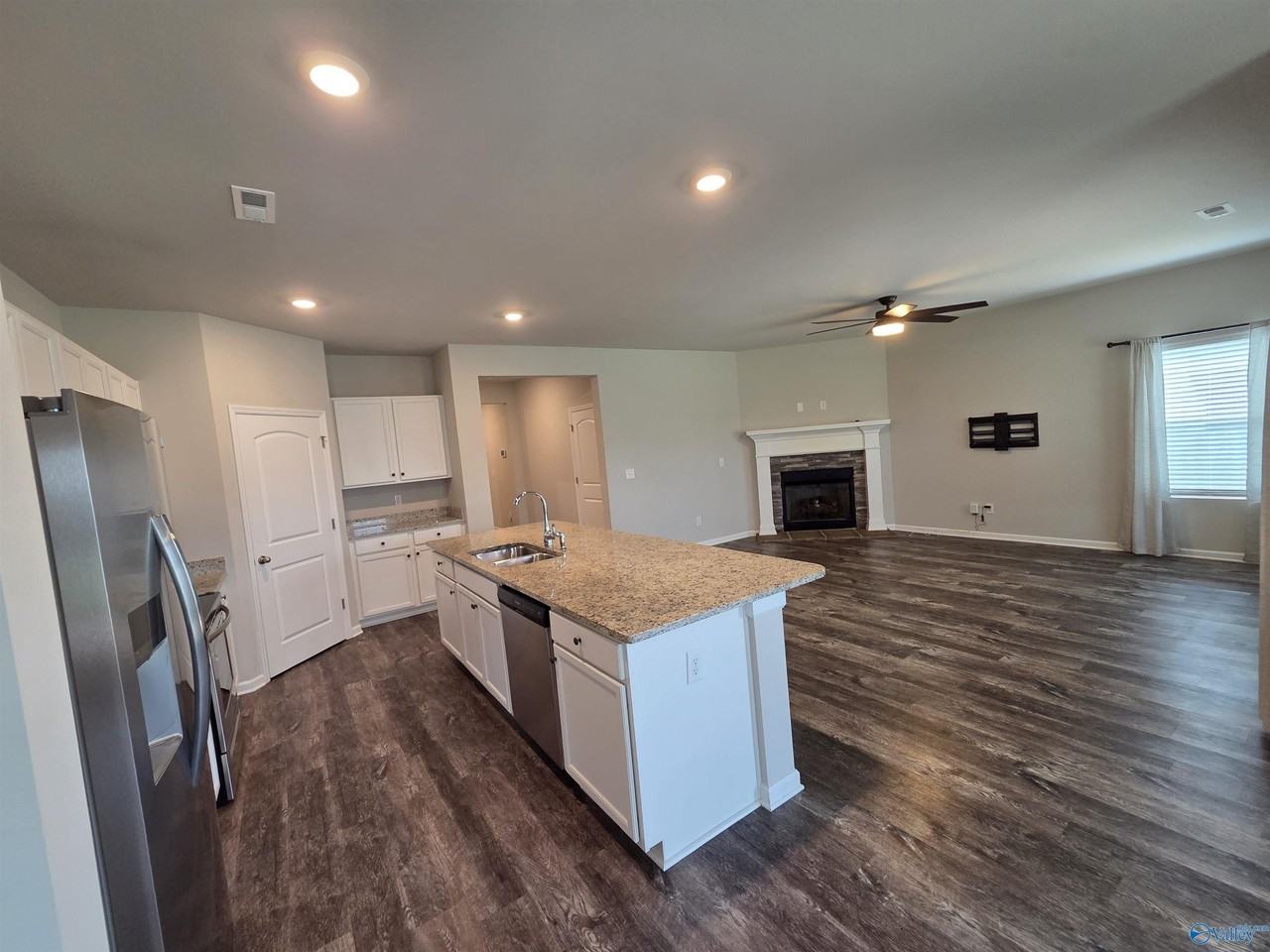 105 Fellington Ct - Photo 2 of 15