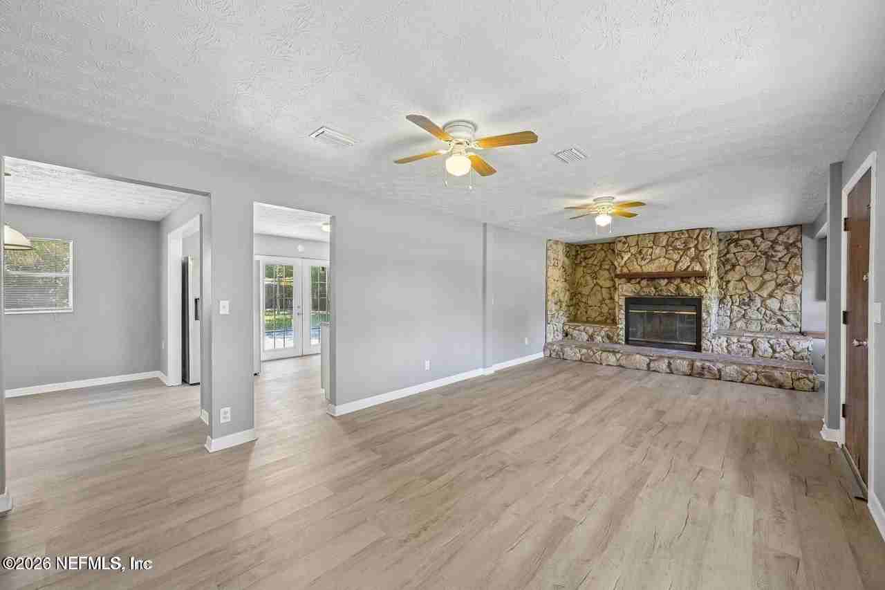 8032 Lourdes Dr S - Photo 4 of 18