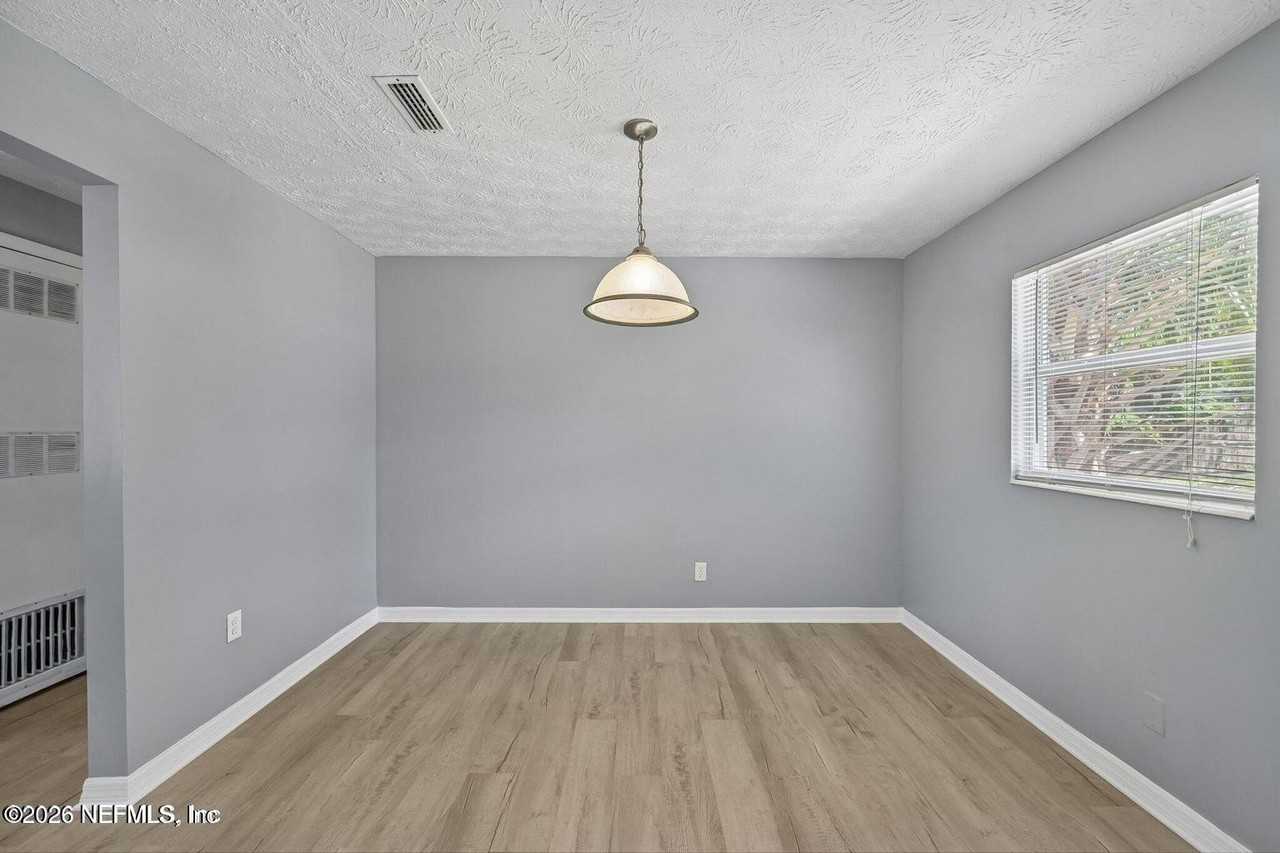 8032 Lourdes Dr S - Photo 6 of 18