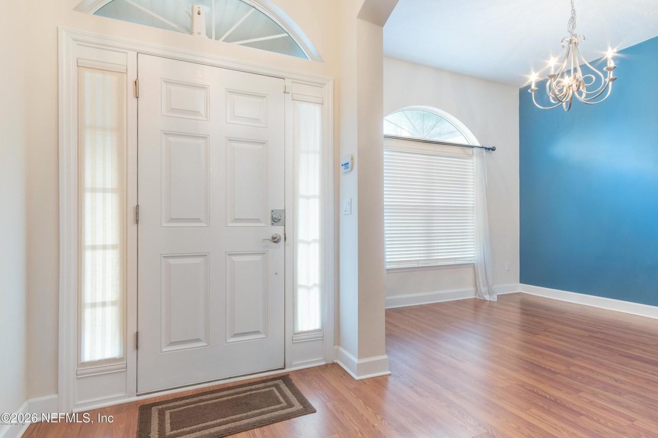 153 Sanwick Dr - Photo 3 of 26