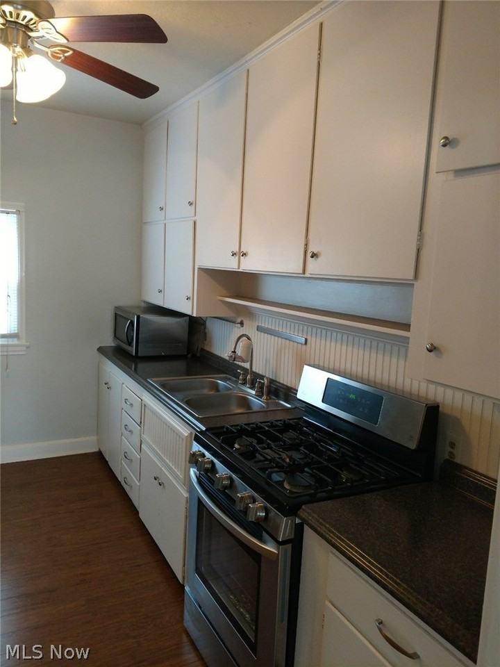 1522 Campbell St #2 - Photo 7 of 22