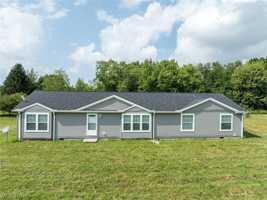 featured image of 5719 N Richmond Rd