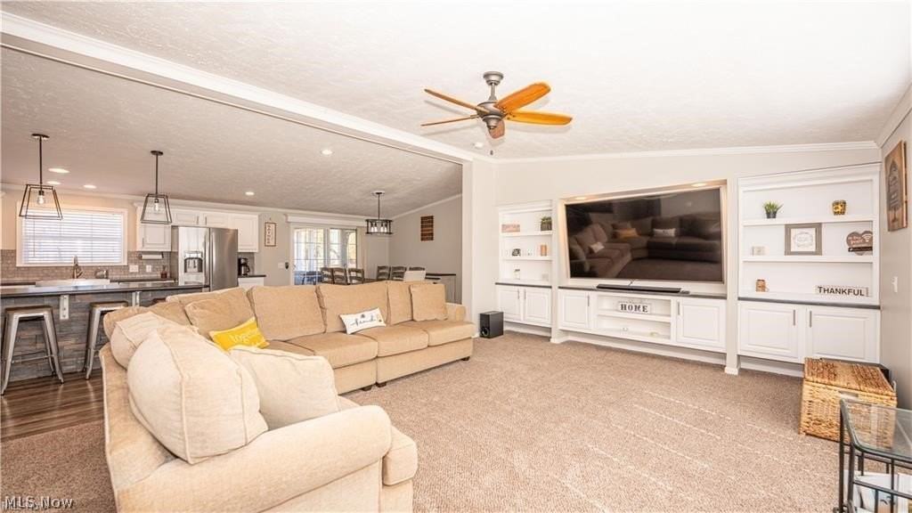 5719 N Richmond Rd - Photo 4 of 29