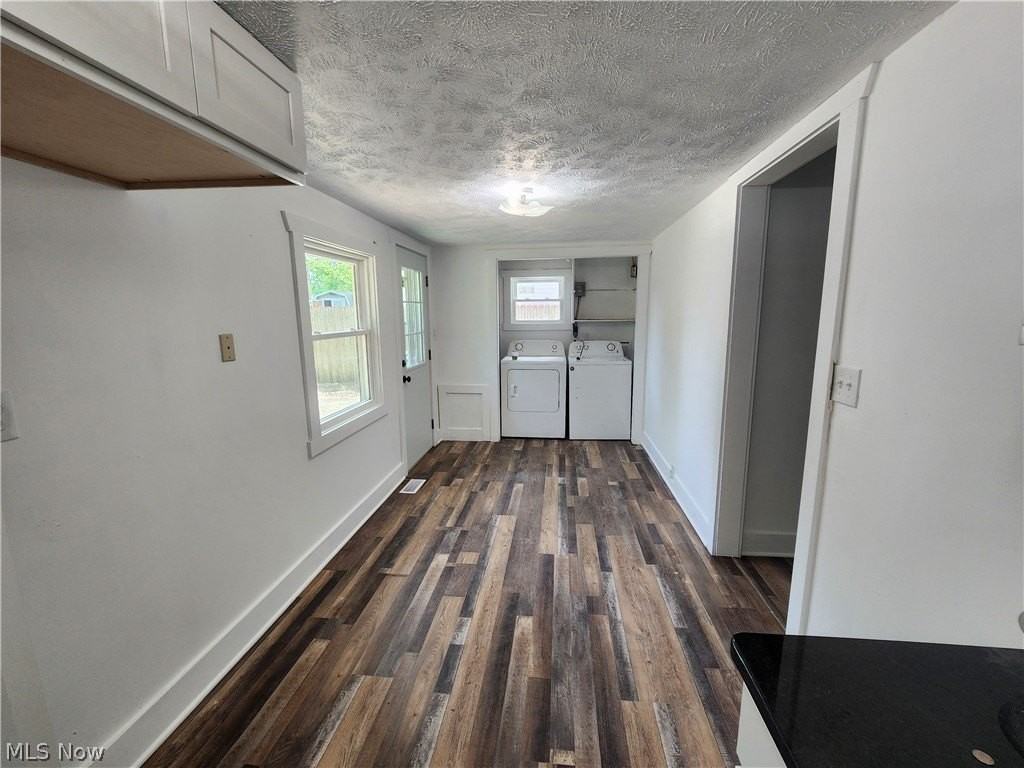 6247 Seneca Rd - Photo 4 of 9