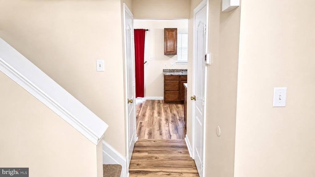 45275 Elkton Ln - Photo 4 of 13