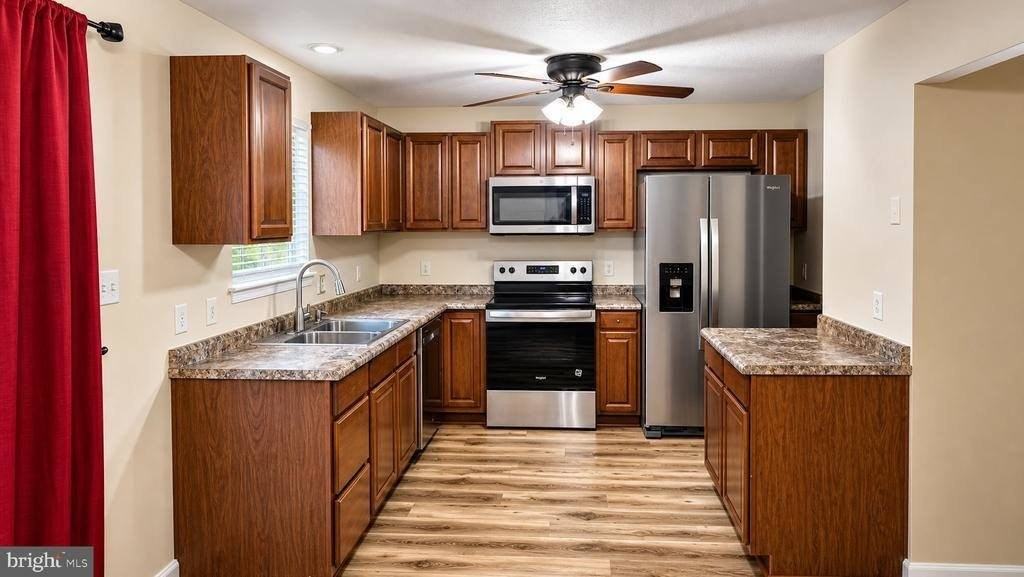45275 Elkton Ln - Photo 5 of 13