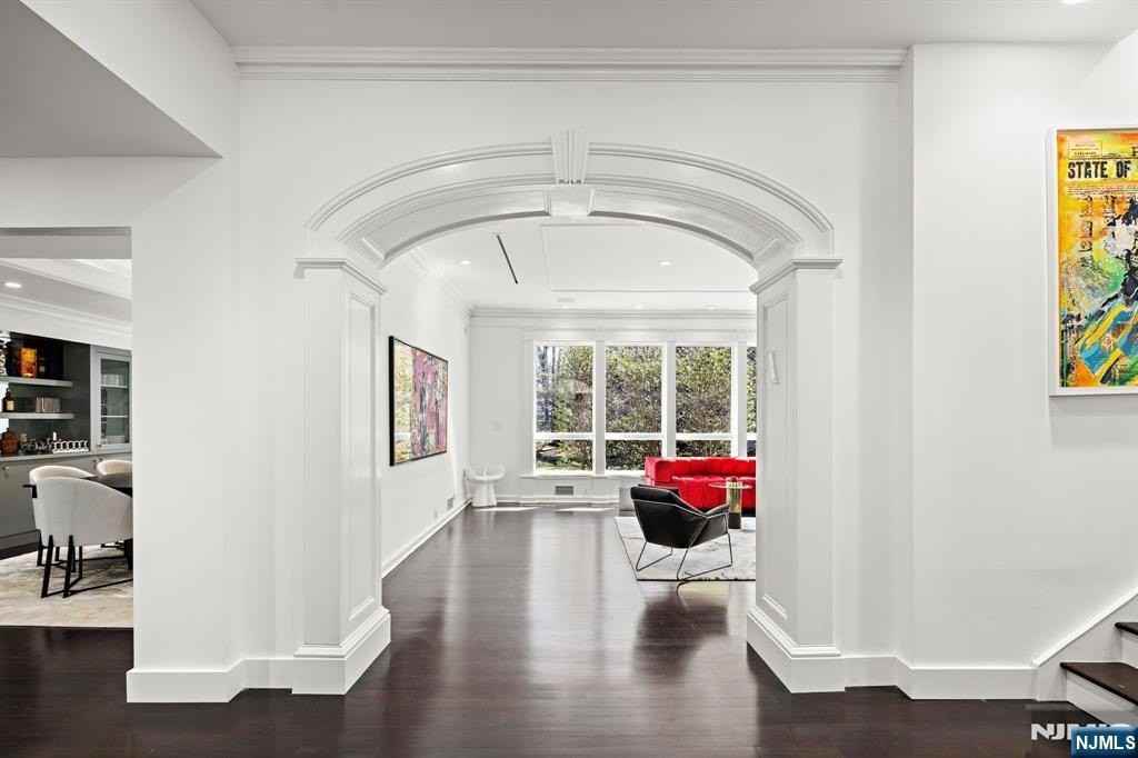 425 Highview Rd - Photo 7 of 48