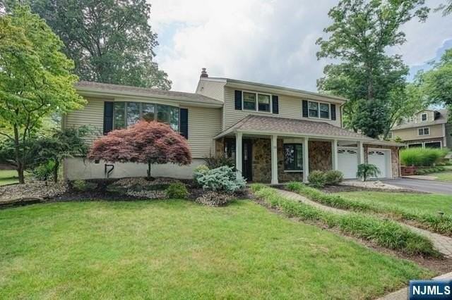 31 Clinton Ln