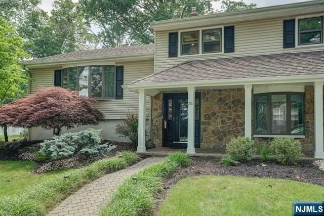 31 Clinton Ln - Photo 4 of 38