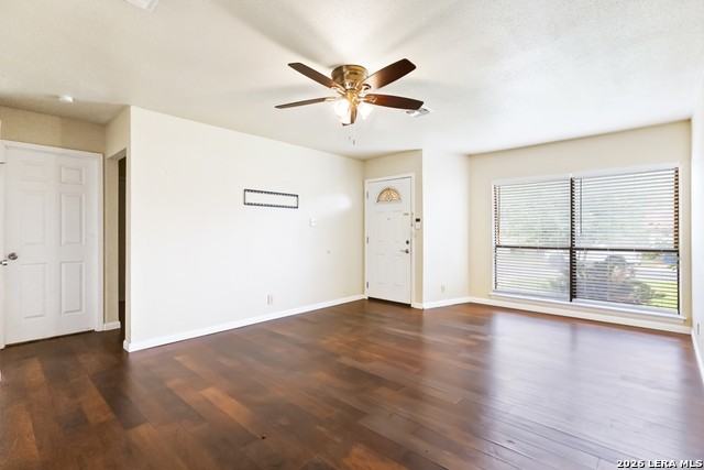 4907 Dare Ln - Photo 4 of 24