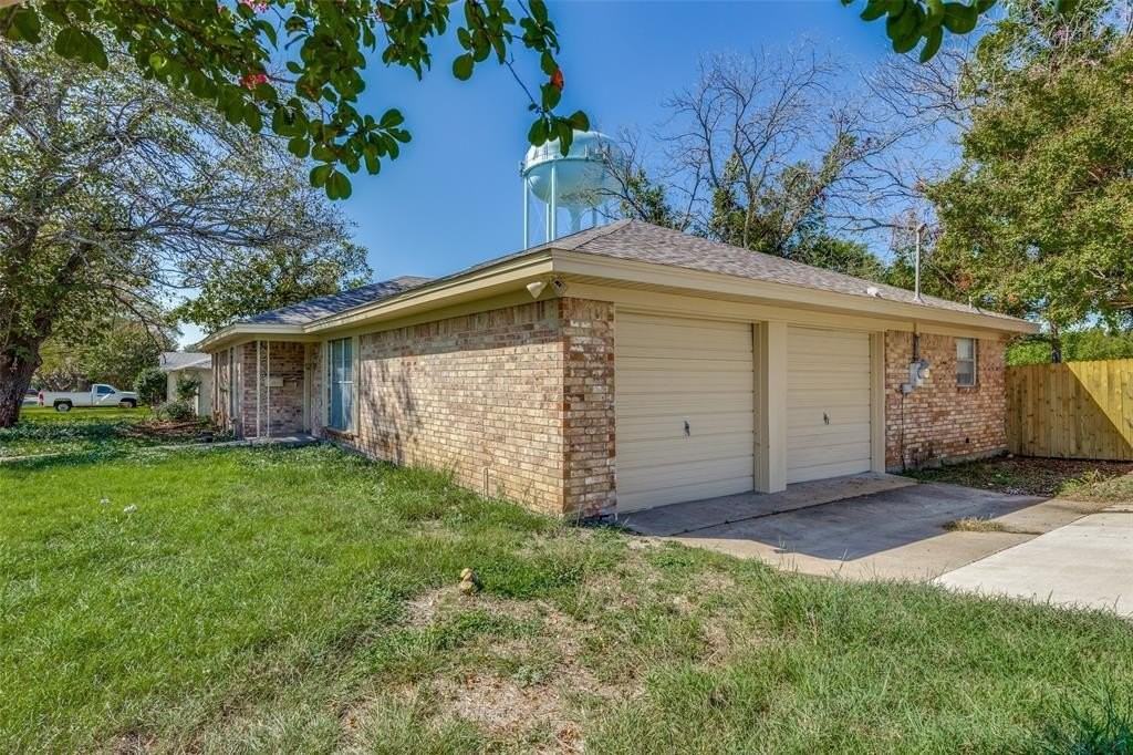 3800 Van Deman Dr - Photo 3 of 20