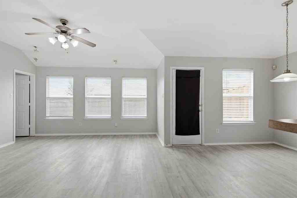 3804 Verde Dr - Photo 7 of 32