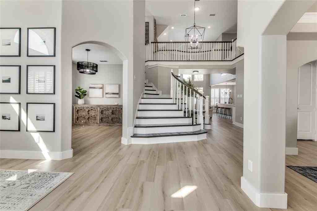 1433 Latigo Ln - Photo 2 of 30