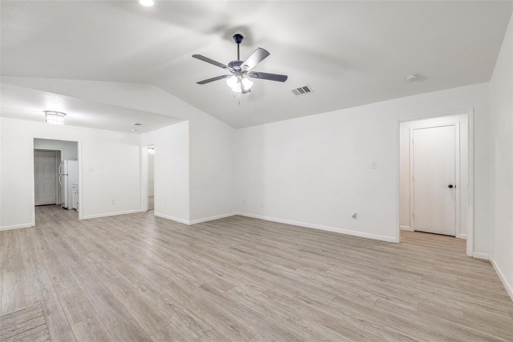 2428 Summer Place Dr - Photo 2 of 12