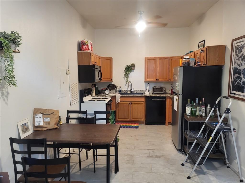 1101 3rd St - Photo 5 of 10