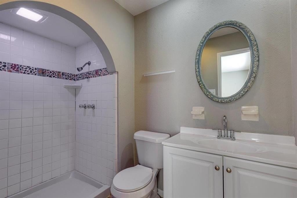 5709 Christie Ln - Photo 4 of 8
