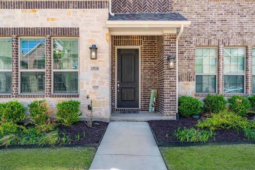 1526 Windermere Way - Photo 3 of 29