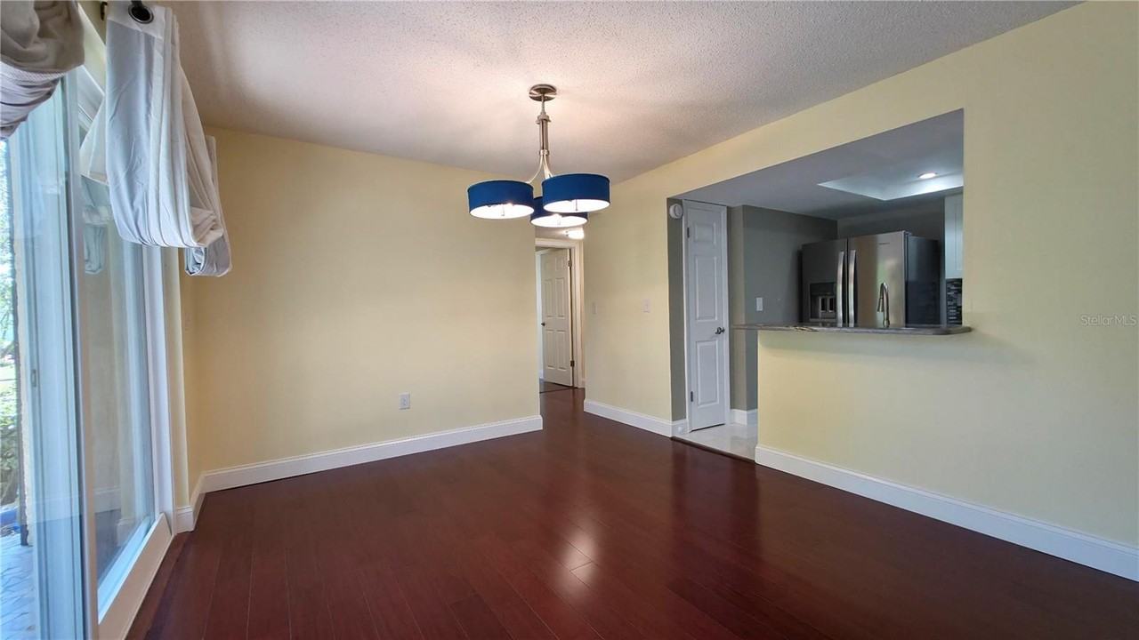 2025 Sylvester Rd - Photo 5 of 40