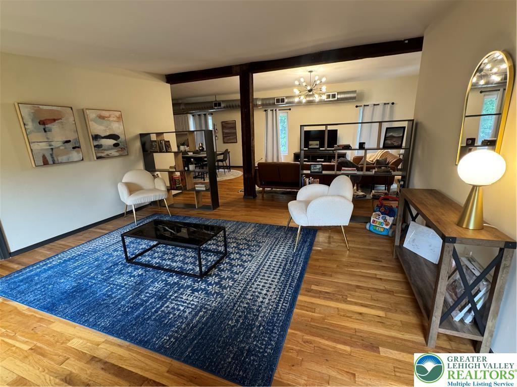 49 N Delaware Dr - Photo 3 of 11