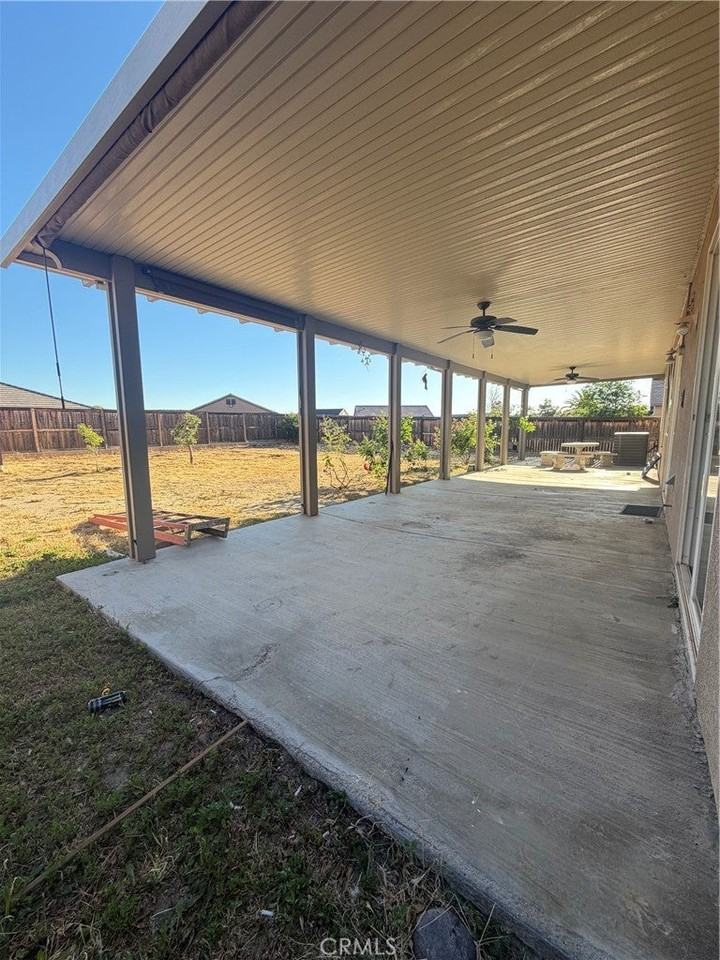 15940 Greyrock St - Photo 3 of 12
