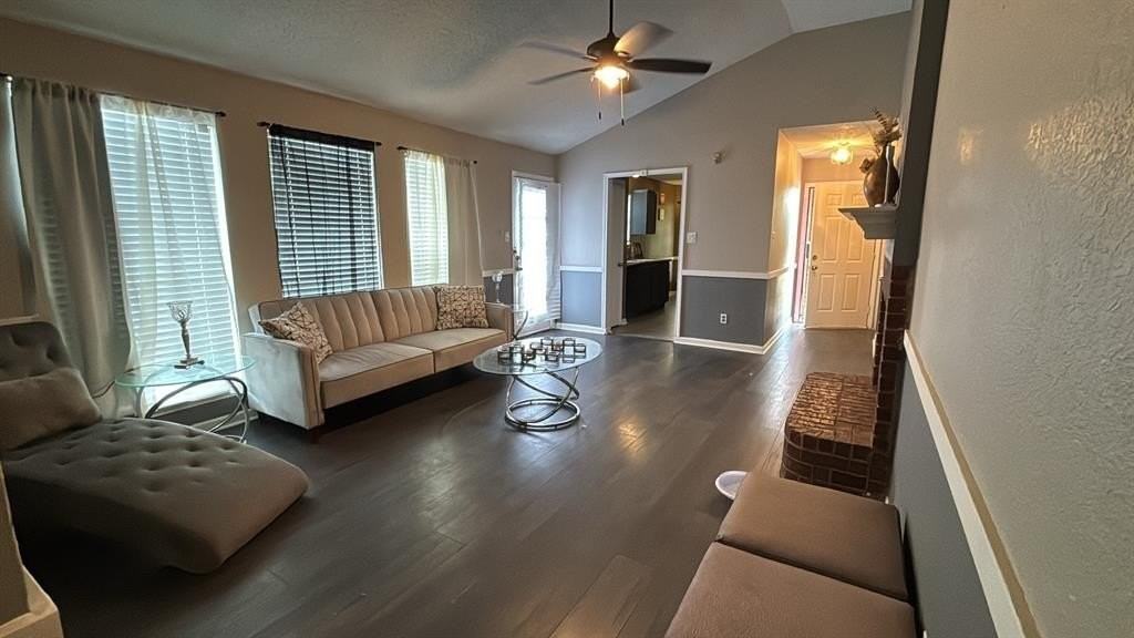 708 Port Richmond Way - Photo 4 of 11