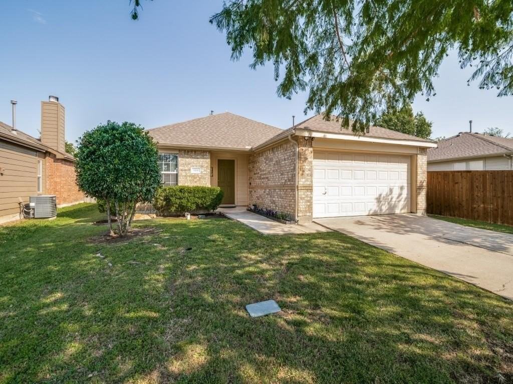 1109 Alexandria Dr - Photo 2 of 26