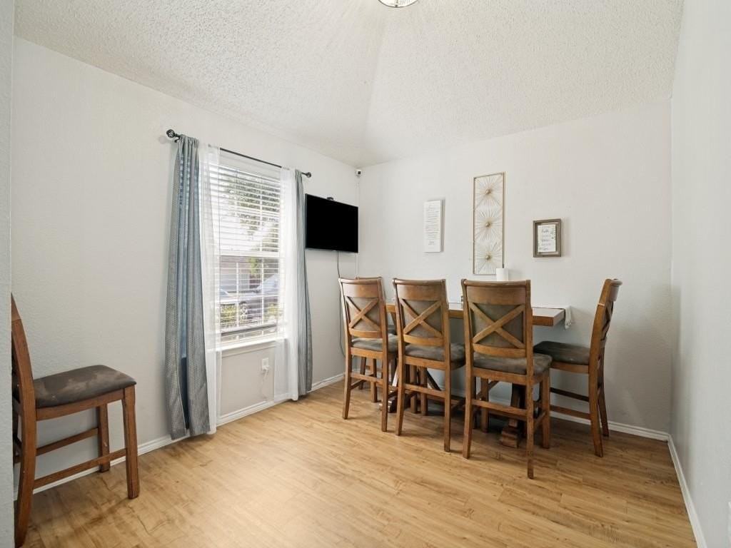 1109 Alexandria Dr - Photo 4 of 26
