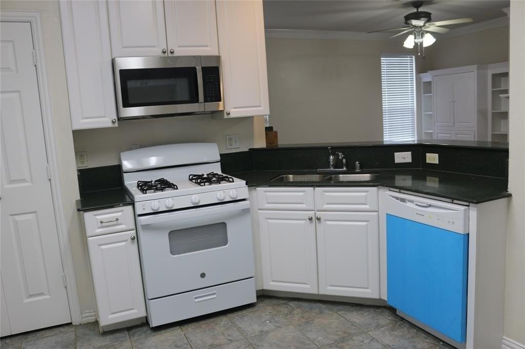 629 Park Place Dr - Photo 7 of 25