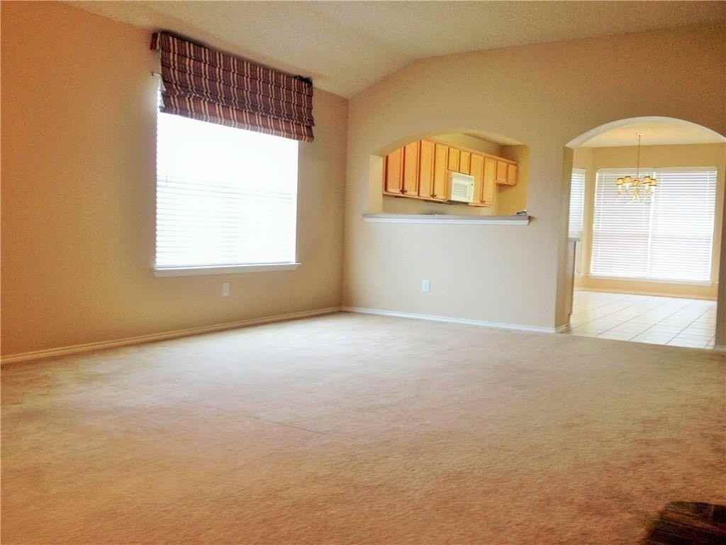 625 Rothschild Ln - Photo 6 of 22