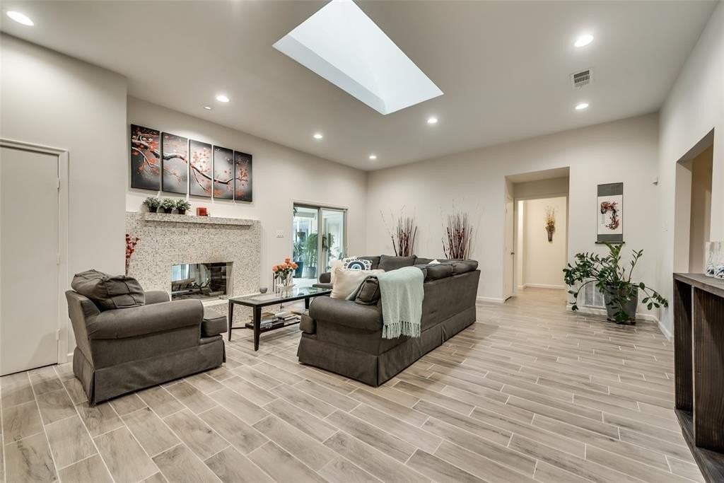 6931 Echo Bluff Dr - Photo 6 of 24