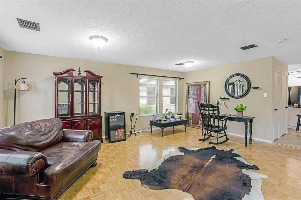 2345 Maple Dr - Photo 5 of 33