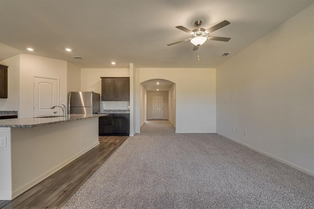 639 Arlington Park Ct - Photo 7 of 32