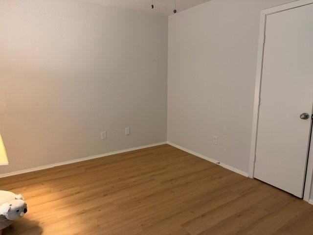 1401 Cross Bend Rd - Photo 4 of 11