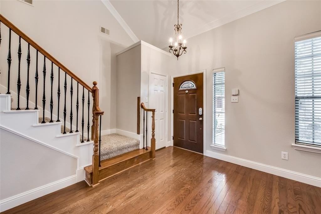 2569 Pinnacle Point Dr - Photo 5 of 32