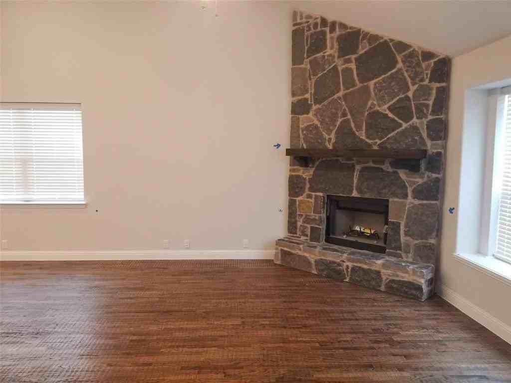 2113 Burke Dr - Photo 5 of 16