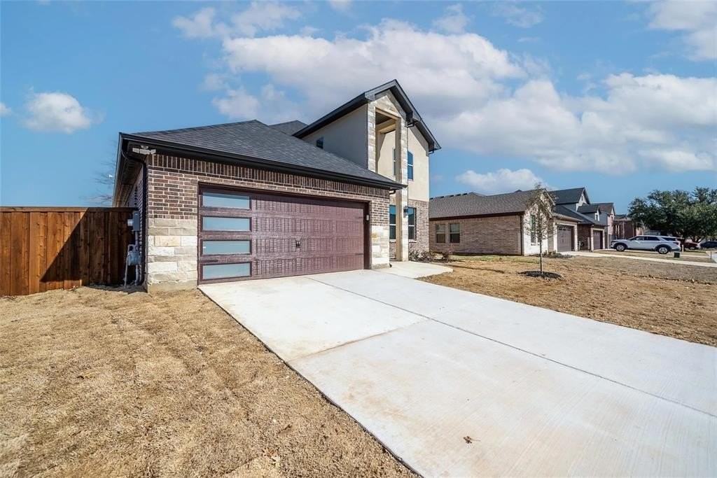 1063 Lake Trail Dr - Photo 3 of 34