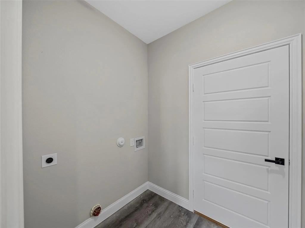 1063 Lake Trail Dr - Photo 7 of 34