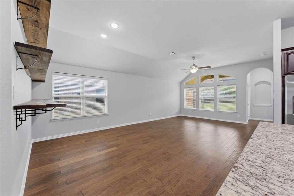 453 Rockaway Dr - Photo 3 of 18