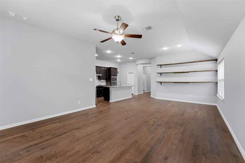 453 Rockaway Dr - Photo 4 of 18
