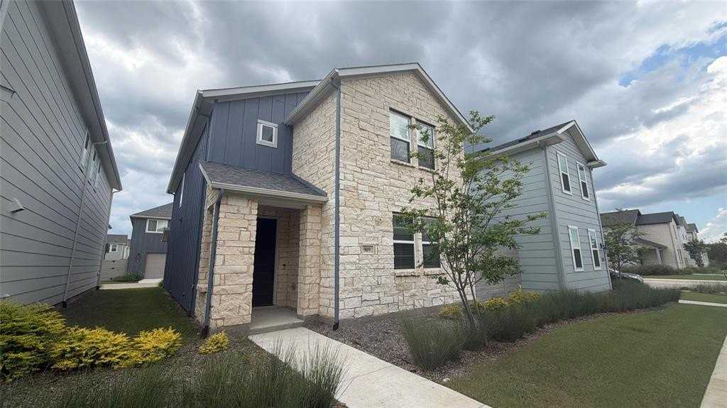 909 Blossom Ln #51